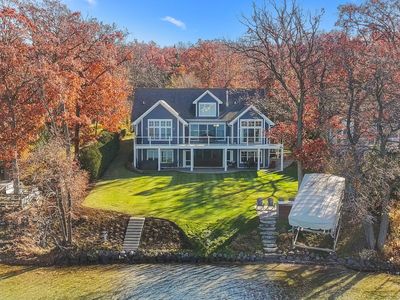 1615 East Lake Shore DRIVE