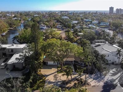 506 Treasure Boat Way