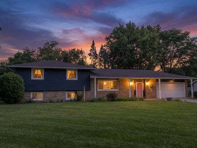 1237 Hampshire Dr