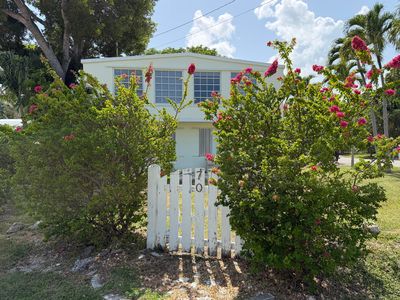 70 Shoreland Dr