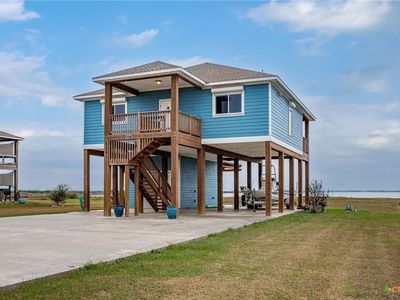 1383 Bay Point Dr