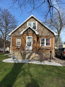 Property at 920 N Madison St, Woodstock, IL