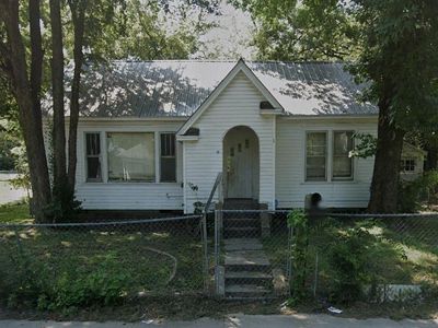 1001 W Huntington Ave
