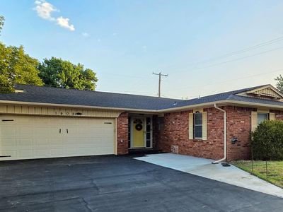 1402 Suggett Ave
