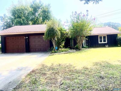 903 Wildwood Rd SW