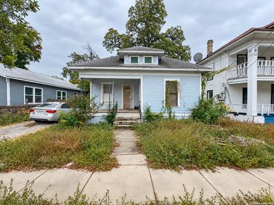 340 HALLIDAY AVE