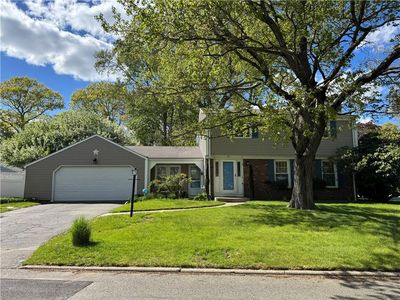 Property at 27 Monmouth Dr, Sandisfield, MA