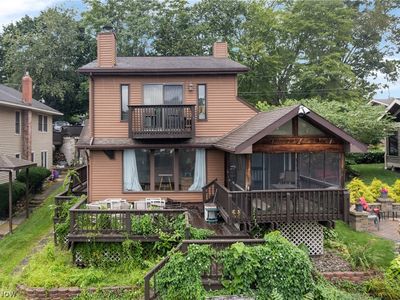 3867 Bay Path Dr