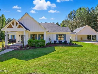 123 W B Hays Rd #L