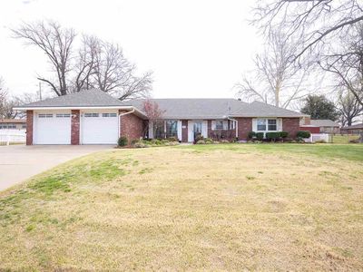 1509 Meadowbrook Dr