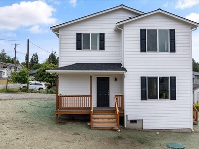 1240 Admirals Drive