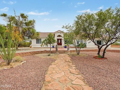 957 N Darlene Dr
