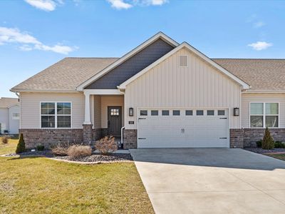 830 Applewood Creek Dr