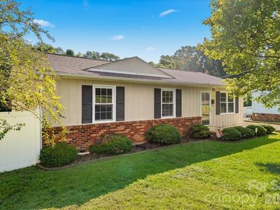 101 Cedar Ln