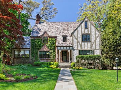 10 Woodland Drive