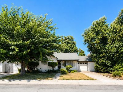 909 Jewell Ave