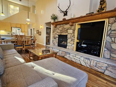 1500 Lodestar Dr #220