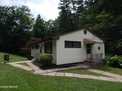 1347 Freedom Rd