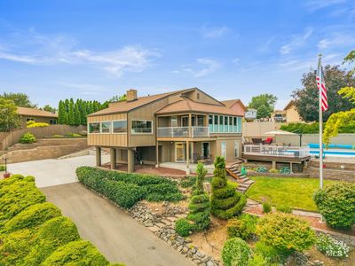 2618 Grandview Dr