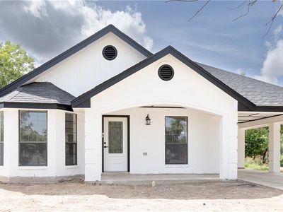 322 E Adams Ave