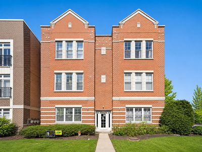 2204 N Natchez Ave APT 3N