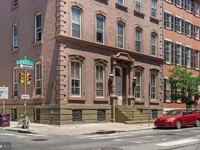 1010 Spruce St APT 1F