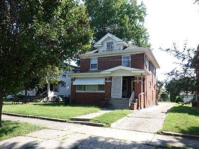 Property at 409 E Broad St #1, Galesburg, IL