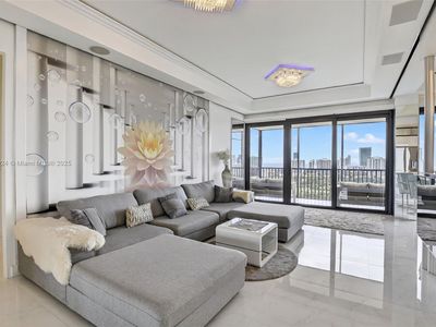 20335 N Country Club Dr #PENTHOUSE 4