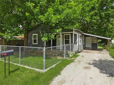 305 Claude Ave
