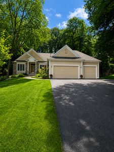 11227 Woods Trl N