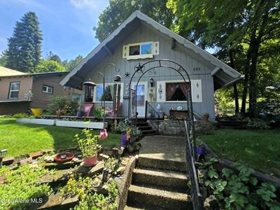 121 Presley Ave