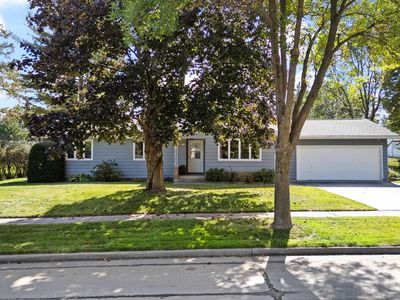 806 East 17TH STREET