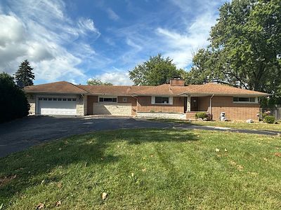 Property at 7216 Leonard Dr, Darien, IL