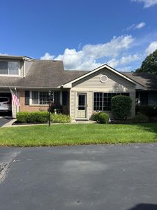 738 Windsor Ln
