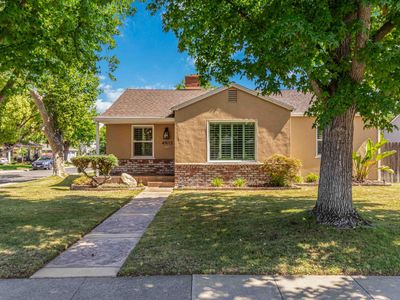 4913 Helen Way