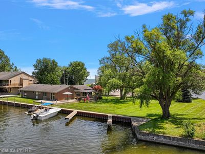 37337 Lakeshore Dr