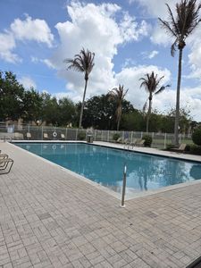 131 SW Palm Drive #108