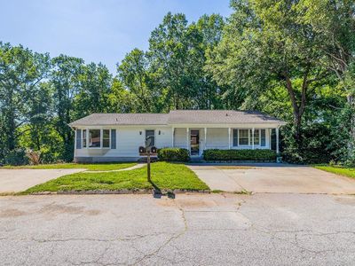 Property at 4016 Pebblebrook Ct, Spartanburg, SC