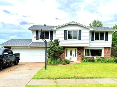 1664 Skyline Dr