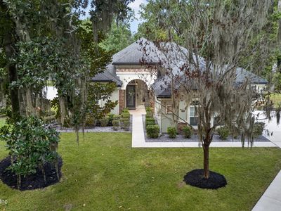 2382 SHAWNA Lane