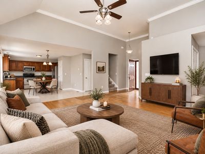 3998 Kristen St