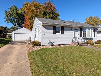 157 N Lark St