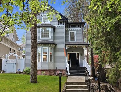 451 W 21st Ave