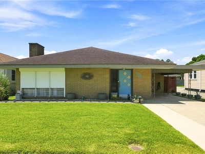 38 Willow Dr