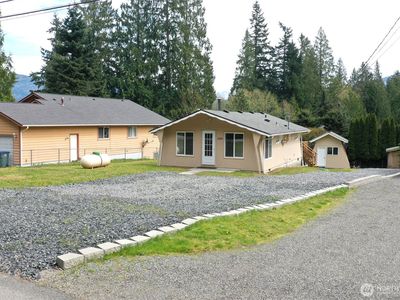 580 Summit Place