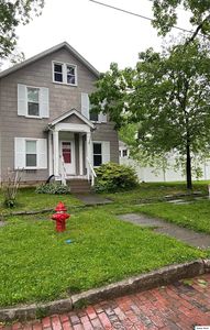 113 E Curtis St