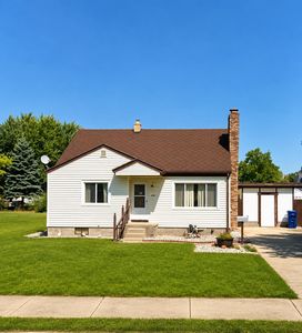 Property at 606 Lasalle St, Bay City, MI