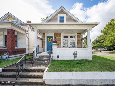 704 E Saint Catherine St