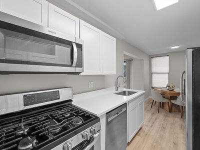 26-26D Shrewsbury Green Dr