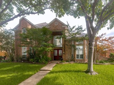 701 Pine Lakes Dr